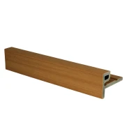 NewTechWood composiet co-extrusie eindprofiel castellation t.b.v. wand bekleding. 7x5x300 cm Red Cedar