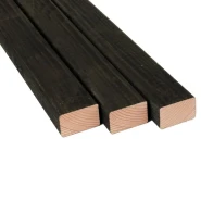 Douglas geschaafde regel gedroogd 4,5x7x400 cm, zwart.