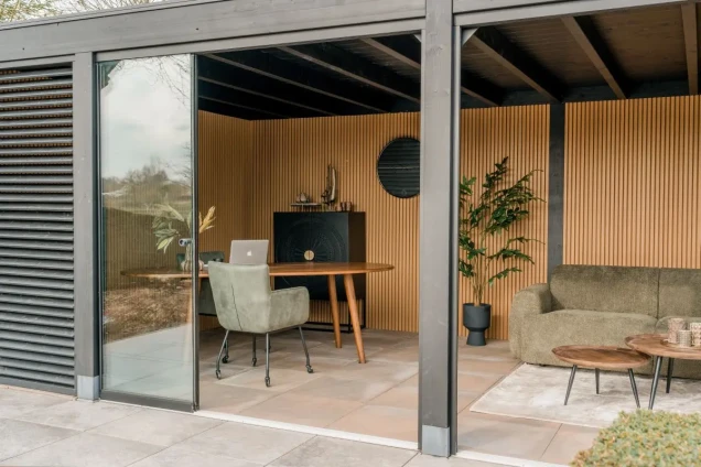 NewTechWood composiet co-extrusie wand bekleding castellation 25 profiel. 2.5x19.6x290 cm Red Cedar