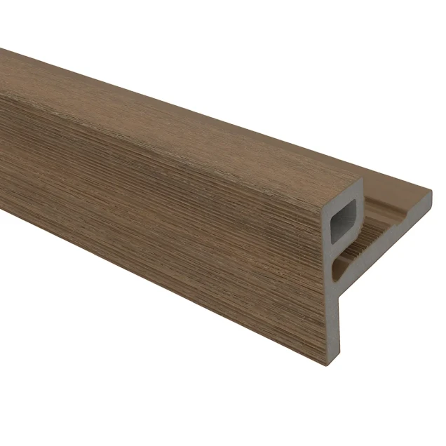 NewTechWood composiet co-extrusie eindprofiel castellation t.b.v. wand bekleding. 7x5x300 cm Teak